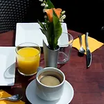 Apostrophe Konukevi 4*